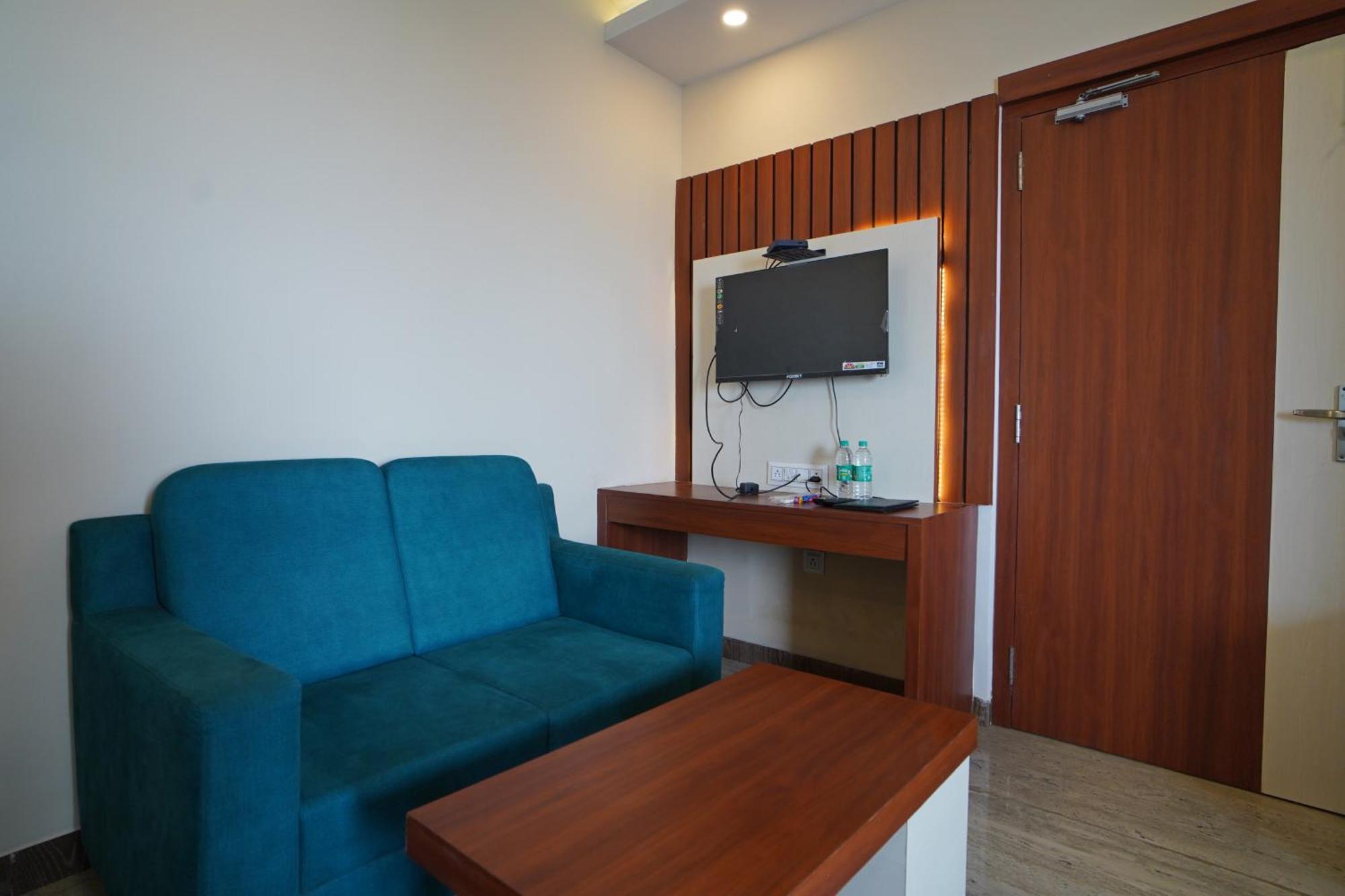 Royal Sea View !! Beach Front With Free Wifi !! Digha  Esterno foto