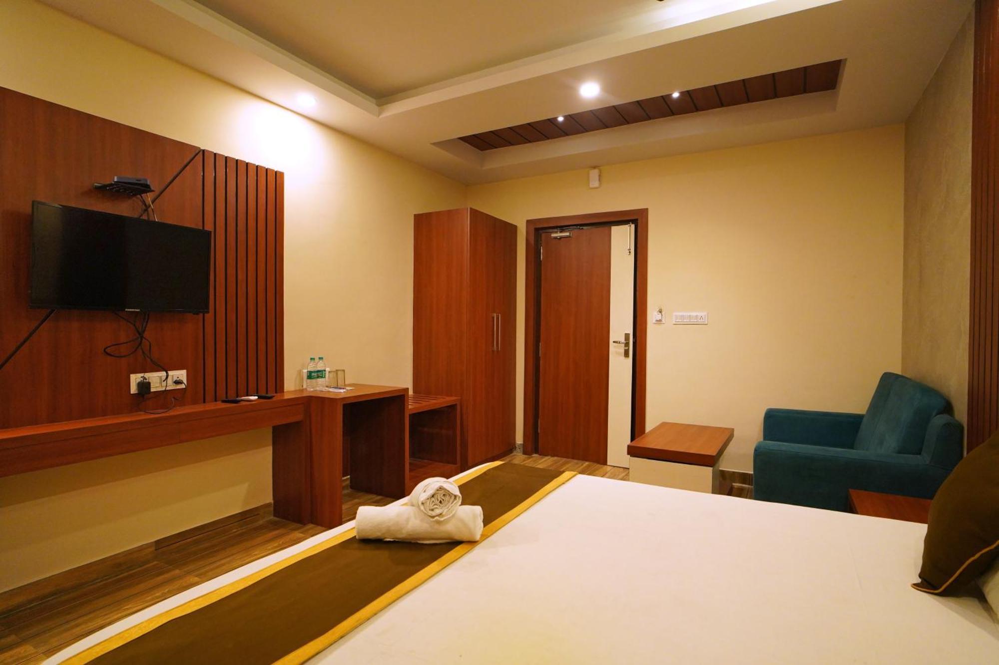 Royal Sea View !! Beach Front With Free Wifi !! Digha  Esterno foto