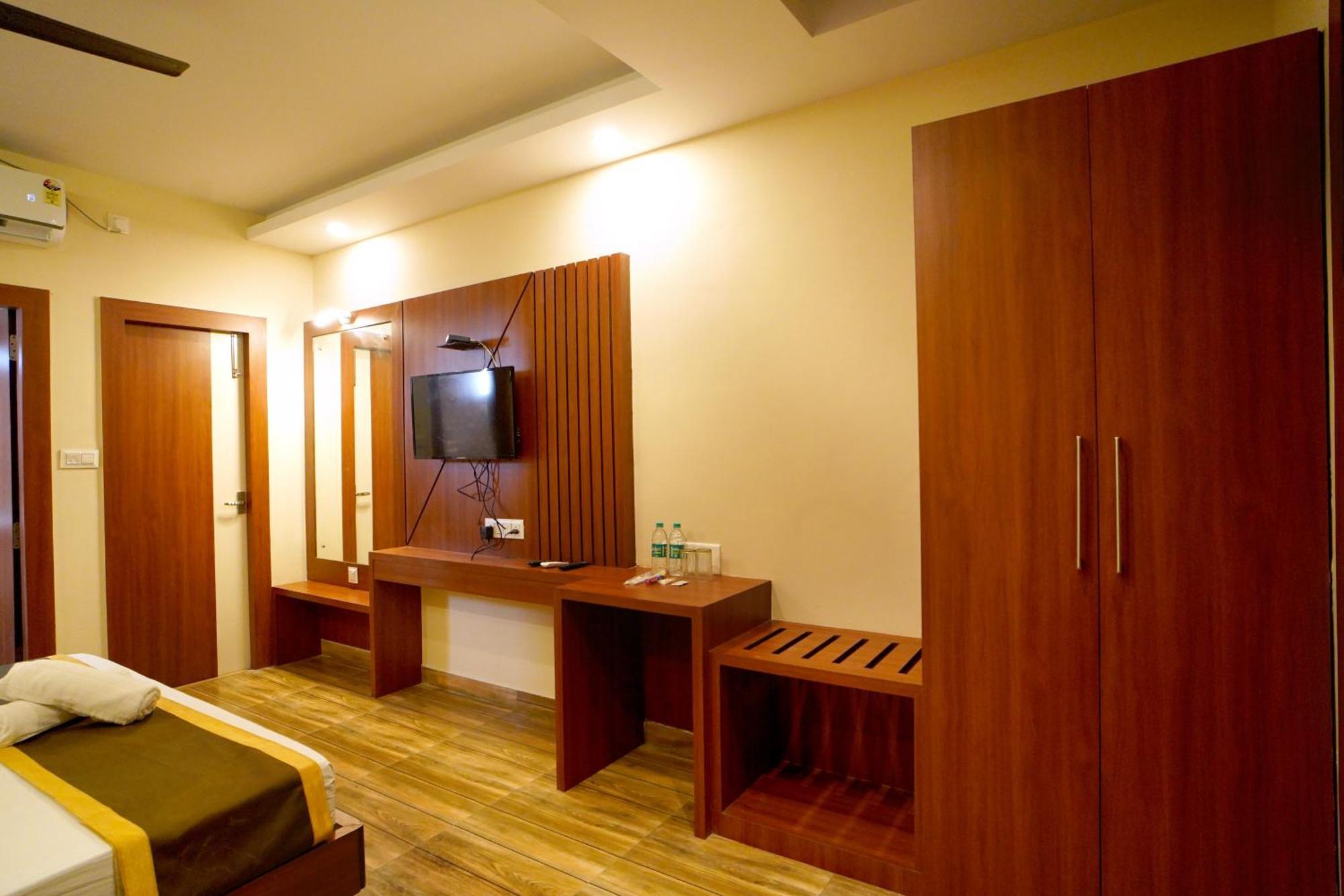 Royal Sea View !! Beach Front With Free Wifi !! Digha  Esterno foto