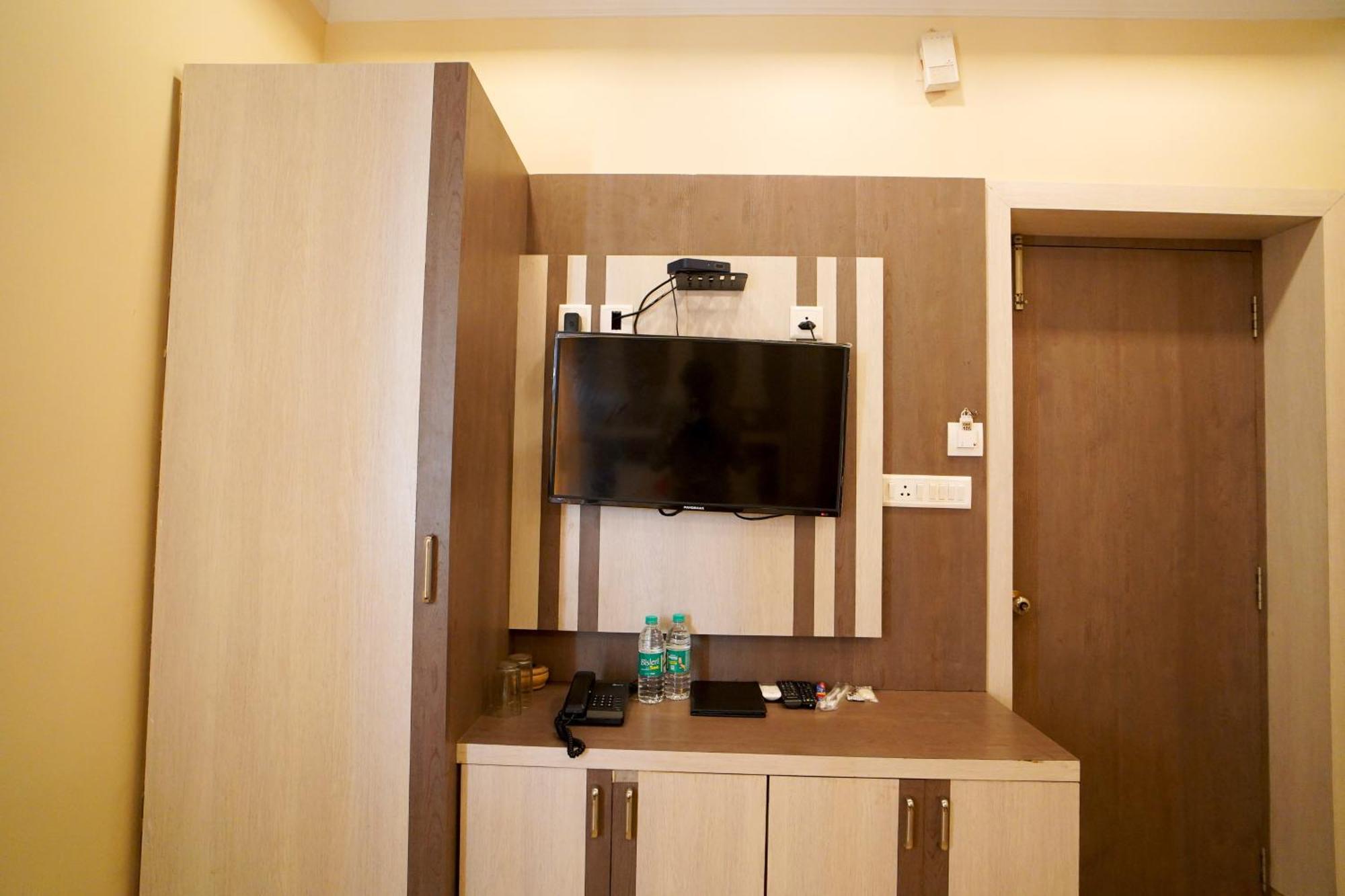 Royal Sea View !! Beach Front With Free Wifi !! Digha  Esterno foto