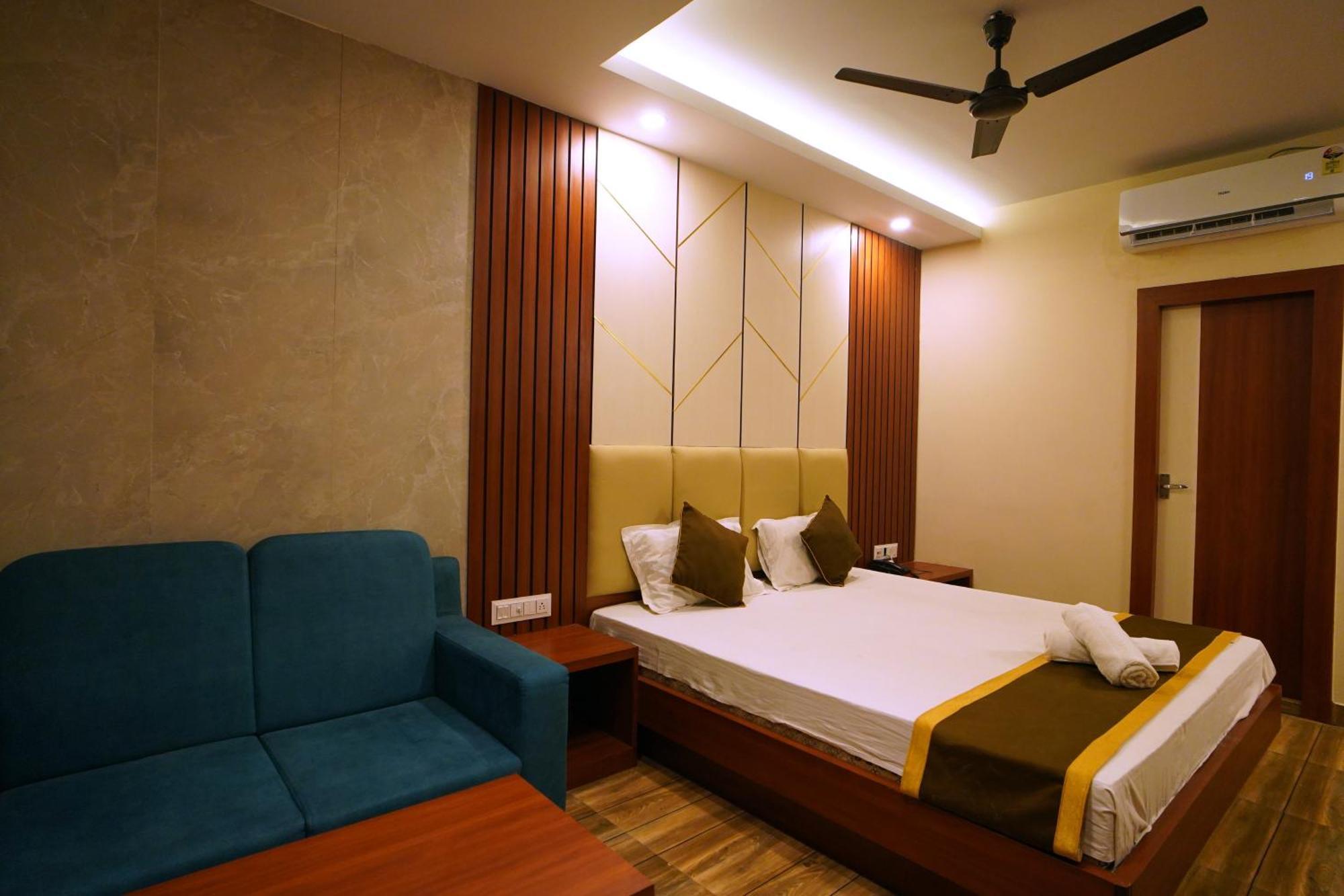 Royal Sea View !! Beach Front With Free Wifi !! Digha  Esterno foto